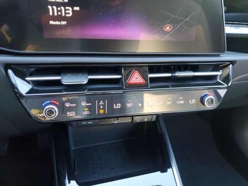 New 2025 Kia Niro EX image 20