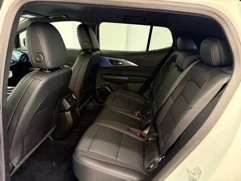 New 2026 Chevrolet Equinox EV LT image 17