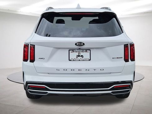 Used 2021 Kia Sorento EX w/ Panoramic Sunroof Package image 6