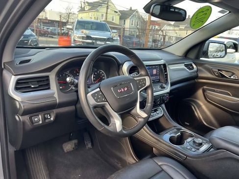 Certified 2023 GMC Acadia SLT w/ Preferred Package image 21