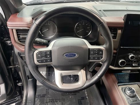Used 2024 Ford Expedition Max Limited image 11