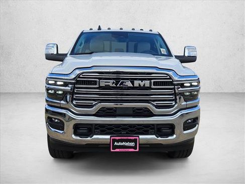 New 2026 RAM 2500 Laramie AWD/4WD image 6