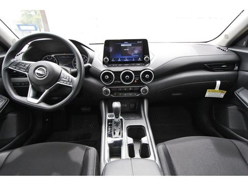 Certified 2025 Nissan Sentra SV FWD image 8