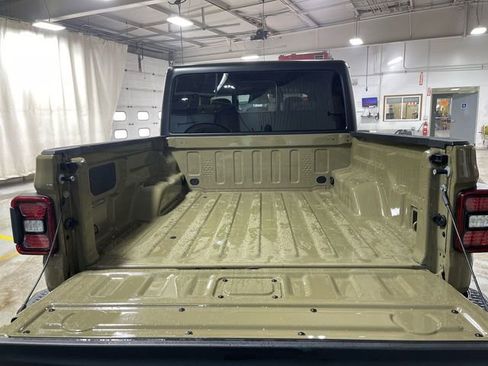 New 2026 Jeep Gladiator Sport AWD/4WD image 22