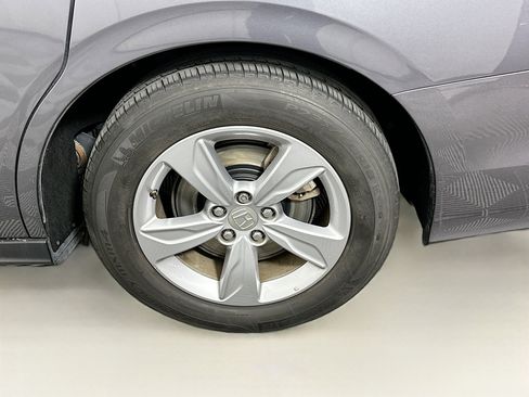Used 2018 Honda Odyssey EX image 11