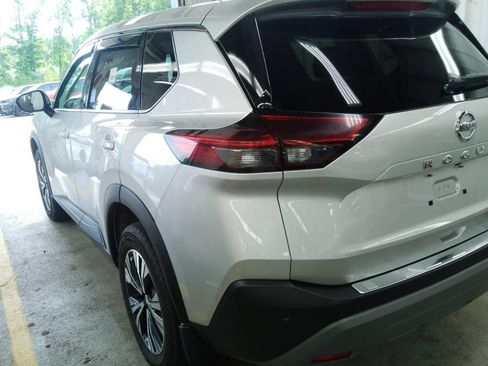Used 2021 Nissan Rogue SV AWD/4WD image 2