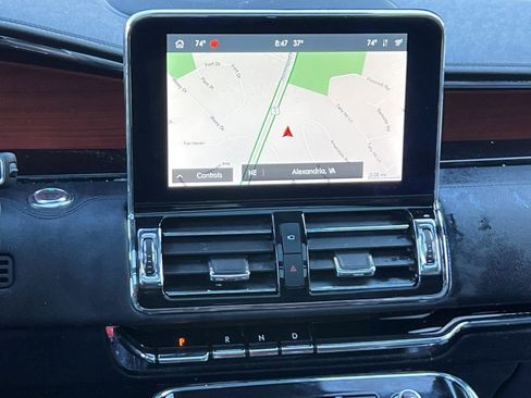 Used 2020 Lincoln Navigator Reserve w/ Luxury Package image 17