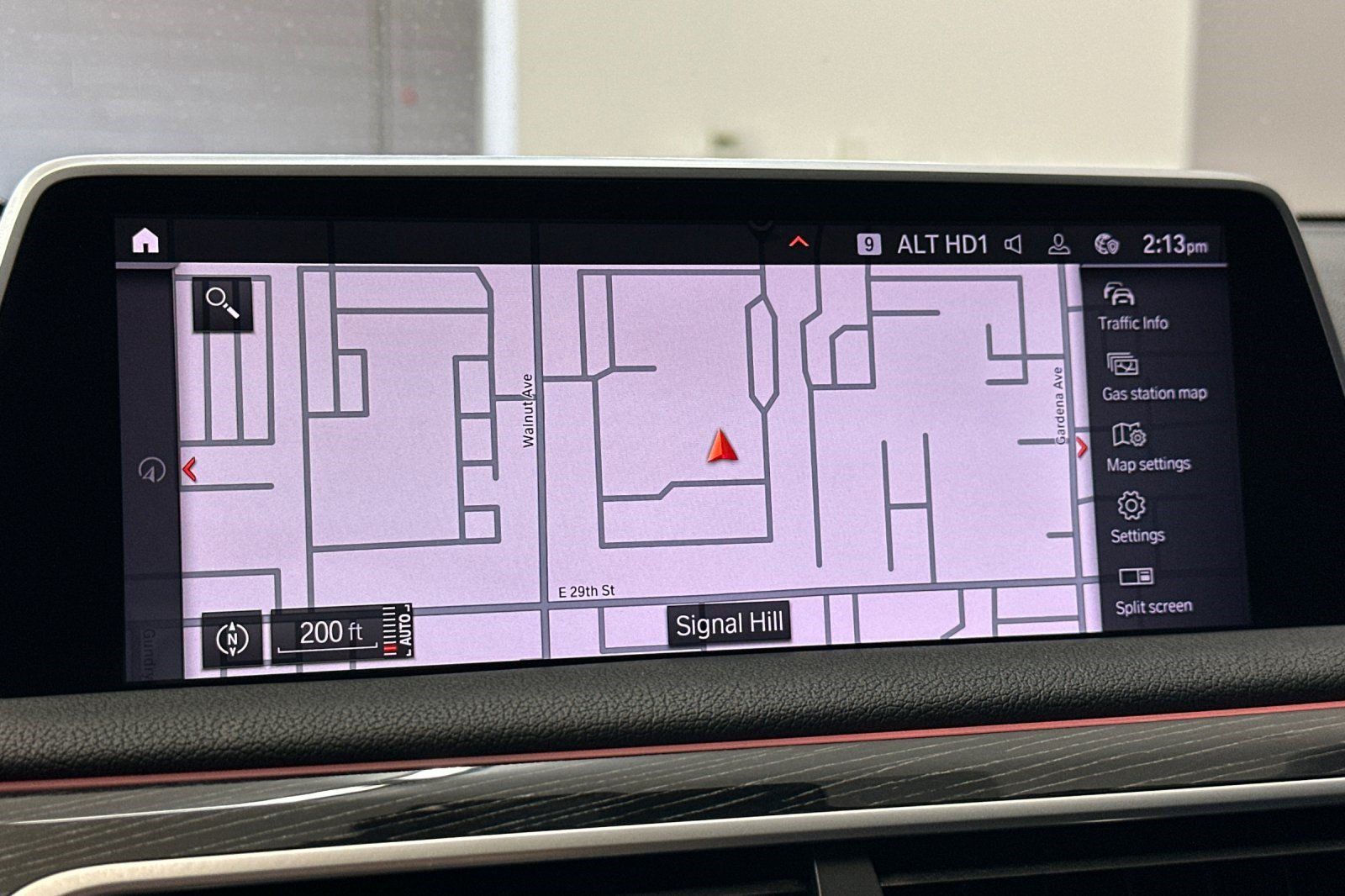Used 2022 BMW 740i w/ M Sport Package RWD image 19