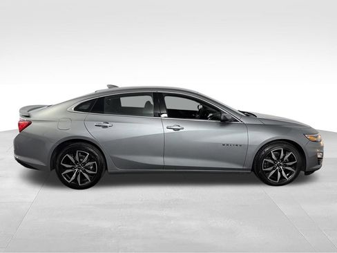Used 2025 Chevrolet Malibu RS FWD image 6
