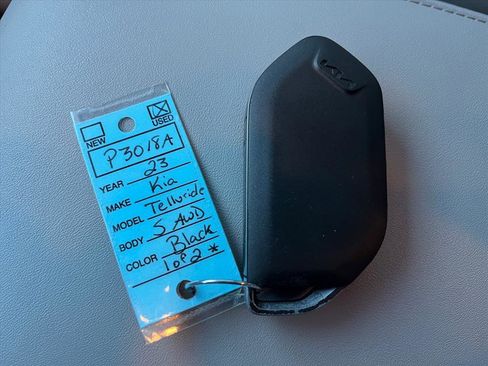 Used 2023 Kia Telluride S image 27