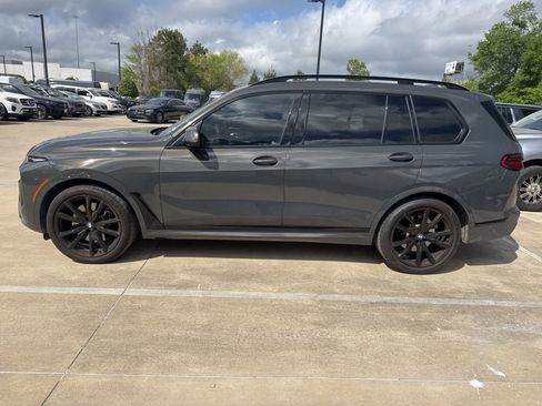 Used 2024 BMW X7 xDrive40i w/ M Sport Package image 7