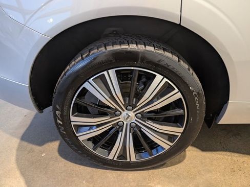 Used 2023 Volvo XC60 B5 Plus w/ Climate Package image 8