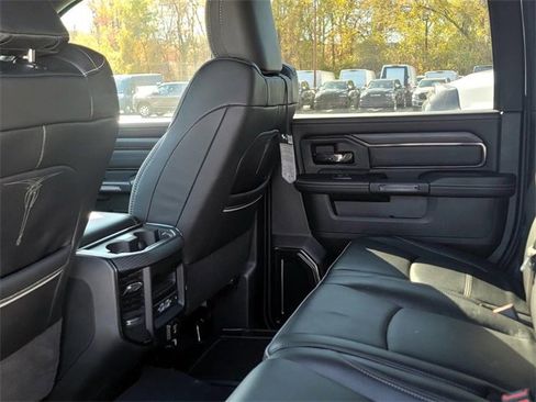 Used 2024 RAM 3500 Limited image 18