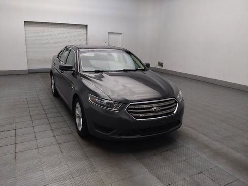 Used 2015 Ford Taurus SE FWD image 14