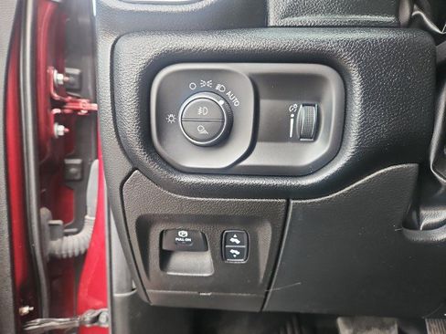 Used 2022 RAM 1500 Lone Star image 17