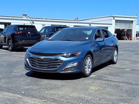 Used 2024 Chevrolet Malibu LT FWD image 2
