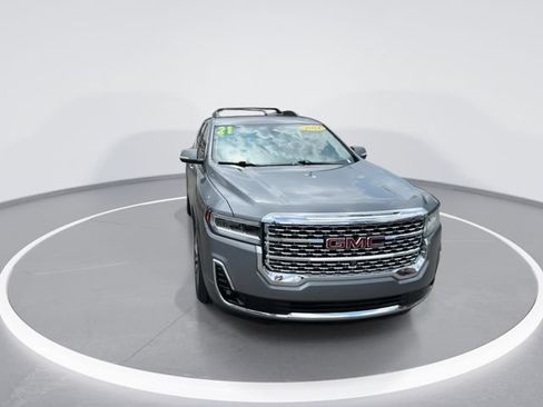 Used 2021 GMC Acadia Denali w/ Denali Technology Package AWD/4WD image 3