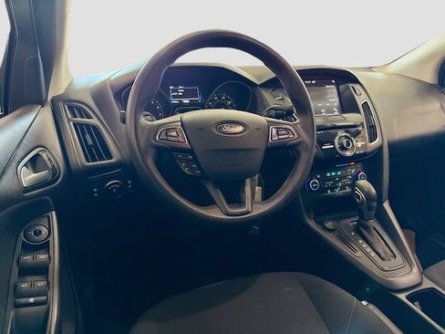 Used 2018 Ford Focus SEL FWD image 21