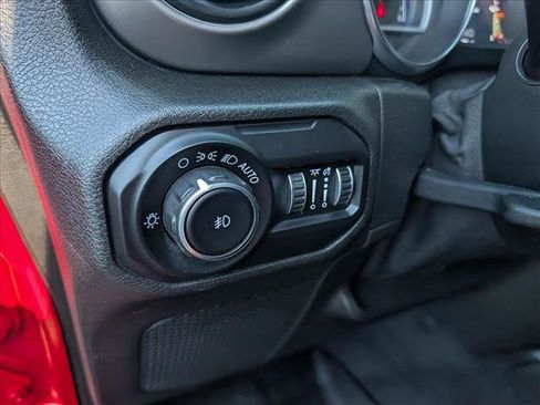 Used 2019 Jeep Wrangler Unlimited Sport S AWD/4WD image 30