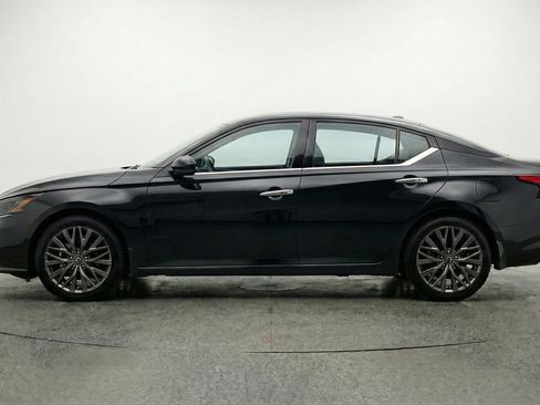 Used 2025 Nissan Altima 2.5 SV image 5