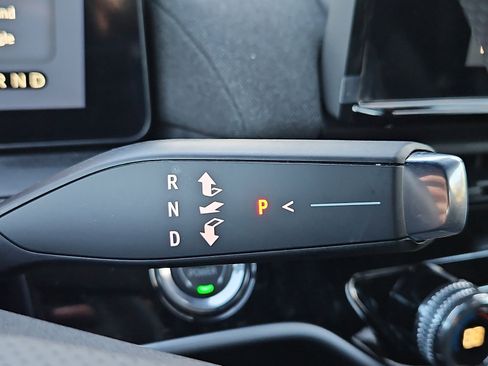 Certified 2025 Honda Prologue EX image 19