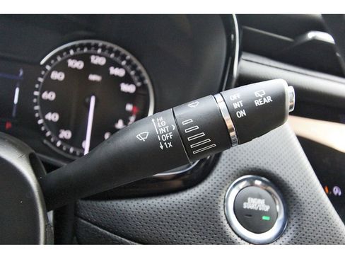 Certified 2025 Cadillac XT5 Luxury image 18