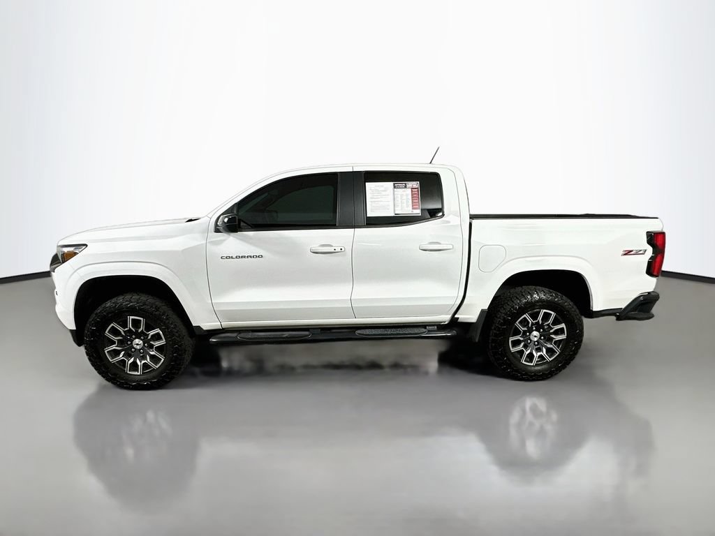 Used 2023 Chevrolet Colorado Z71 w/ Z71 Convenience Package 2 AWD/4WD image 5