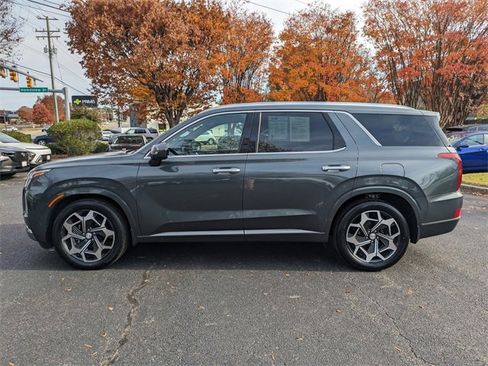 Used 2022 Hyundai Palisade Calligraphy w/ Winter Package image 7