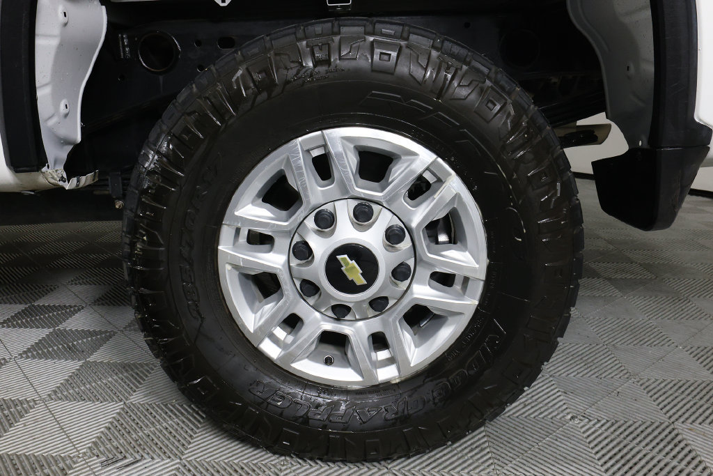 Used 2023 Chevrolet Silverado 2500 LT AWD/4WD image 38