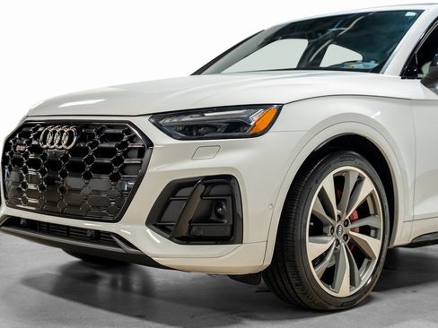 Used 2021 Audi SQ5 Prestige w/ Prestige Package image 11