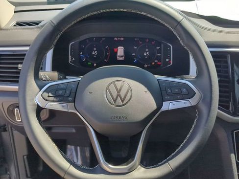 Certified 2023 Volkswagen Atlas SE image 31