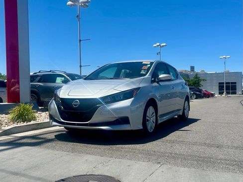 Used 2024 Nissan Leaf S FWD image 3