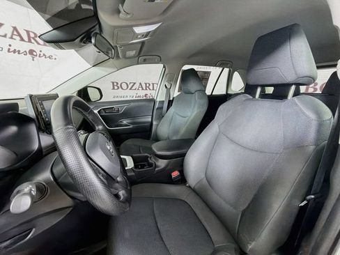 Used 2022 Toyota RAV4 LE FWD image 21
