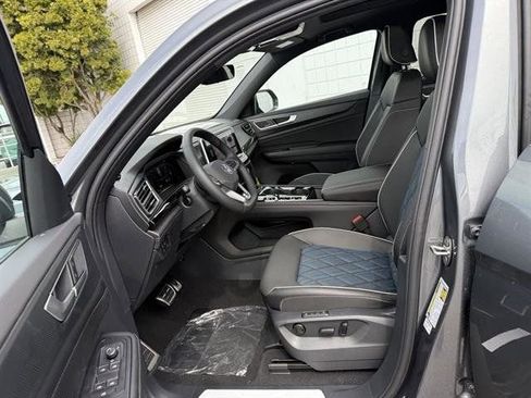New 2025 Volkswagen Atlas Cross Sport SEL Premium R-Line image 18