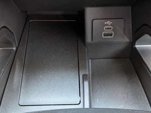 Used 2025 Ford Ranger XLT w/ FX4 Off-Road Package image 18