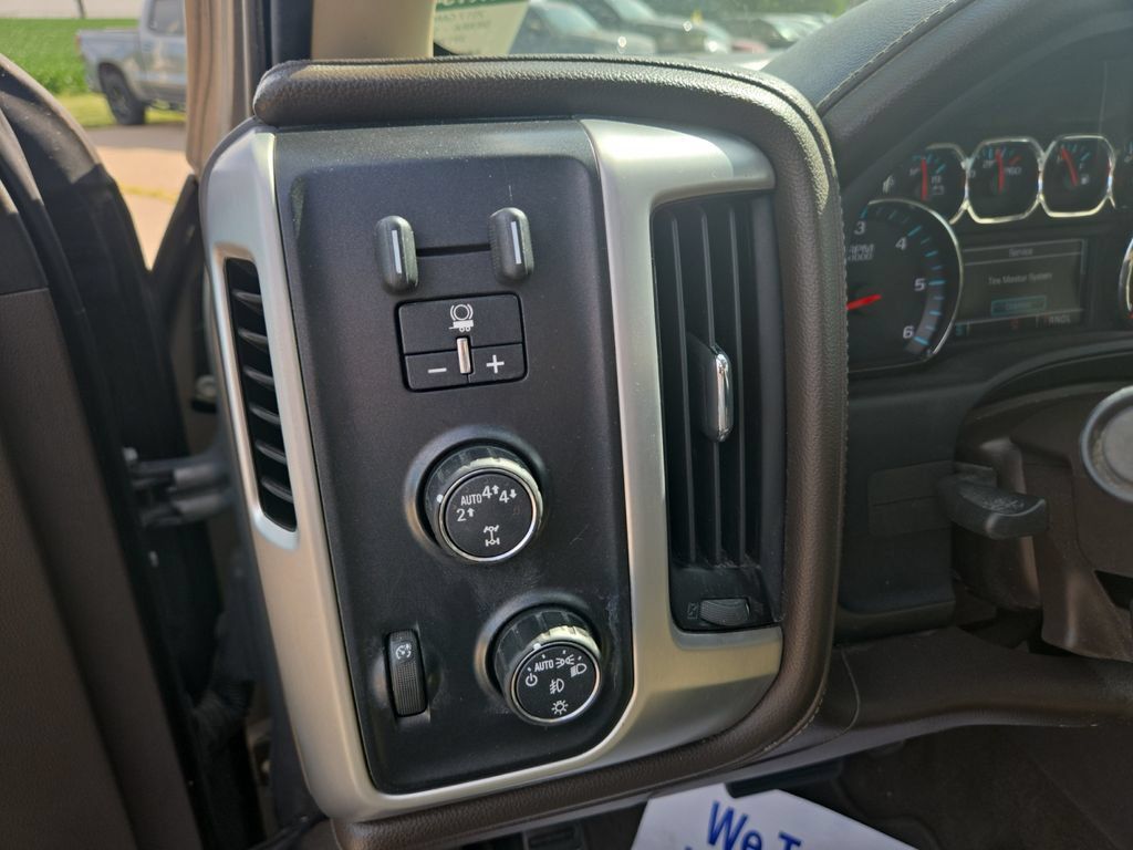 Used 2017 GMC Sierra 1500 SLT w/ SLT Premium Package AWD/4WD image 19