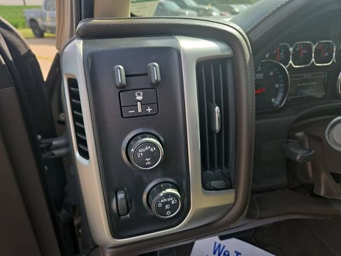 Used 2017 GMC Sierra 1500 SLT w/ SLT Premium Package AWD/4WD image 19
