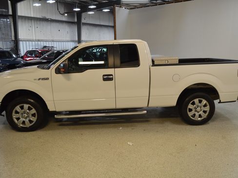 Used 2011 Ford F150 XLT w/ XLT Chrome Pkg image 6