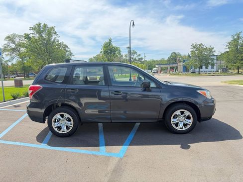 Used 2014 Subaru Forester 2.5i w/ Popular Package #1 AWD/4WD image 4