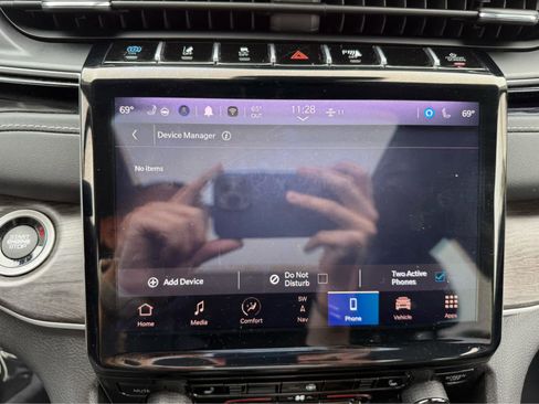 Used 2023 Jeep Grand Cherokee 4WD 4xe image 21