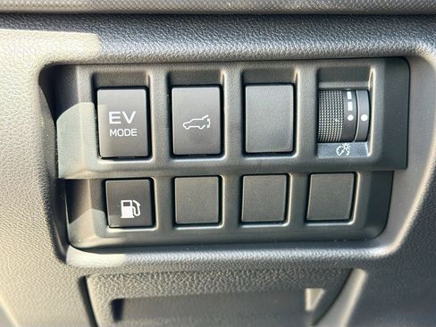 Used 2025 Subaru Forester Touring image 36