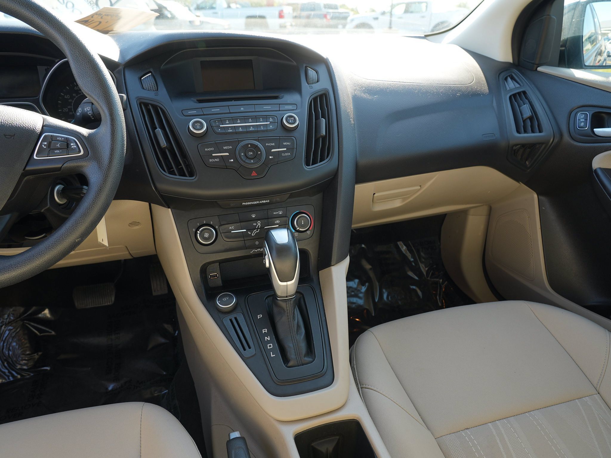 Used 2015 Ford Focus SE FWD image 21