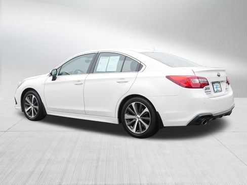 Used 2018 Subaru Legacy 3.6R Limited AWD/4WD image 5