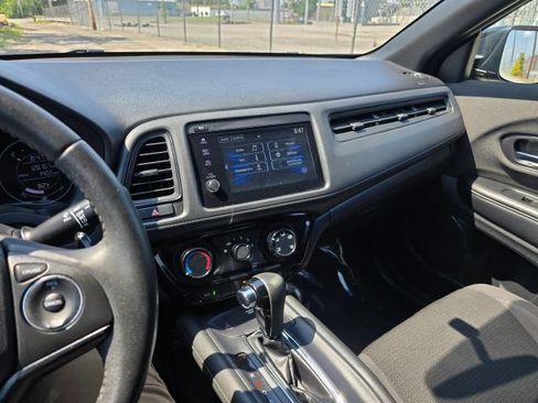Used 2019 Honda HR-V Sport image 25