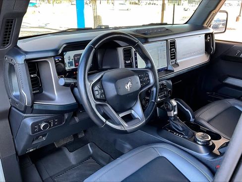 Used 2022 Ford Bronco Outer Banks w/ Sasquatch Package image 17