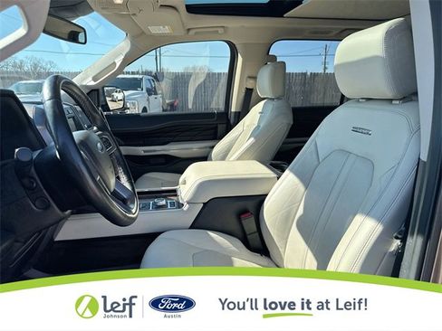 Used 2018 Ford Expedition Platinum image 16