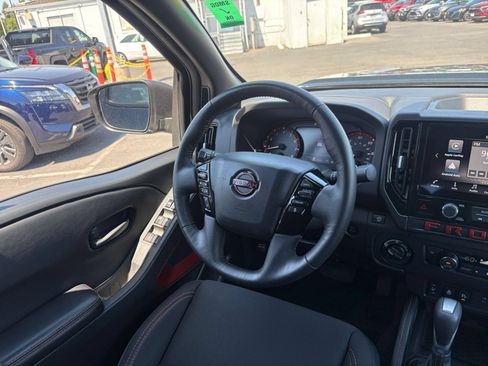 Used 2026 Nissan Frontier PRO-4X AWD/4WD image 34