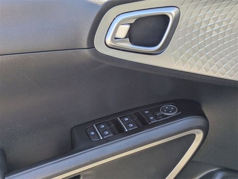 Used 2023 Kia Soul LX w/ Option Group 015 image 16
