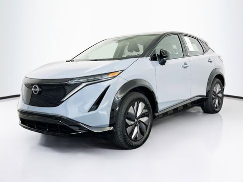 Used 2024 Nissan Ariya AWD image 3