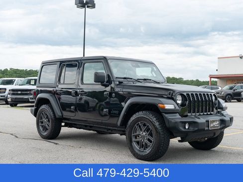 Used 2024 Jeep Wrangler Unlimited Sport AWD/4WD image 8